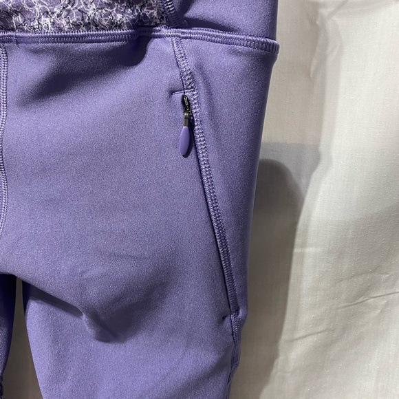 NWT Under Armour Heat Gear Compression Capri Leggings Lavender Small - Picture 5 of 10
